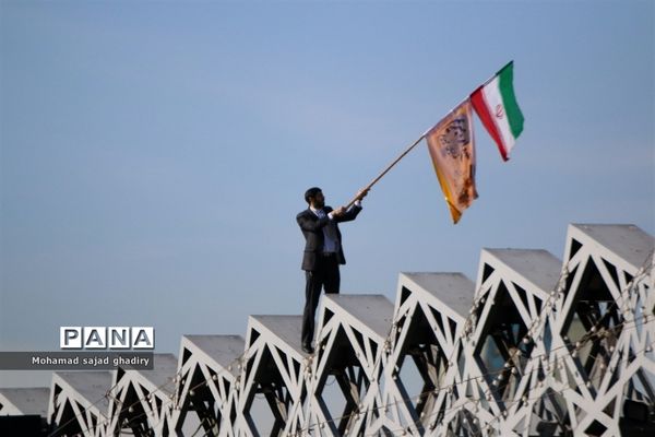 برگزاری مراسم 9 دی در میدان امام حسین(ع)