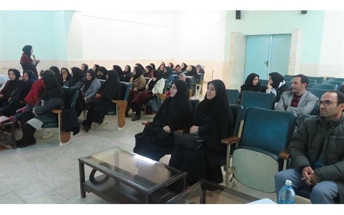 کارگاه یک پارچه سازی حسی در کودکان اتیسم در آموزشگاه استثنایی تلاش برگزار گردید