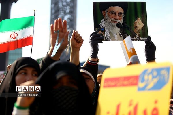 بزرگداشت حماسه ۹ دی در میدان امام حسین(ع)