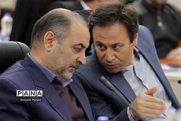 نشست هم اندیشی مدیران استانی سازمان دانش‌آموزی و مدیران انجمن اولیا و مربیان