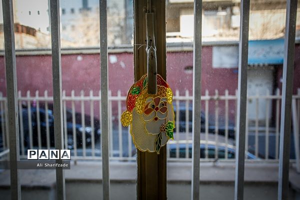 حضور سرزده وزیر آموزش و پرورش  در جشن سال نو دانش‌آموزان ارمنی