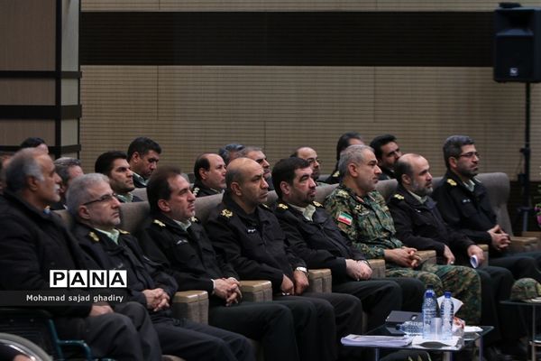 همایش عمومی فرماندهان، روسا و مدیران فرماندهی انتظامی تهران بزرگ