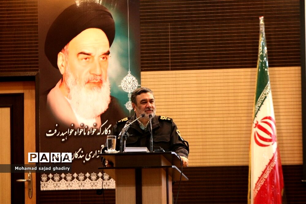 همایش عمومی فرماندهان، روسا و مدیران فرماندهی انتظامی تهران بزرگ