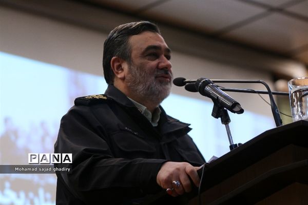 همایش عمومی فرماندهان، روسا و مدیران فرماندهی انتظامی تهران بزرگ
