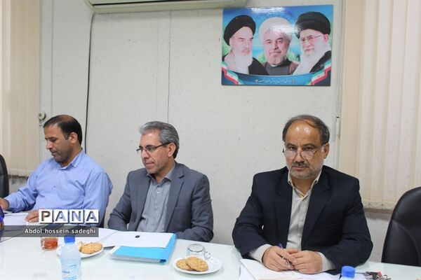 نشست تخصصی کار گروه زیر نظام تربیت معلم و تامین منابع انسانی استان بوشهر