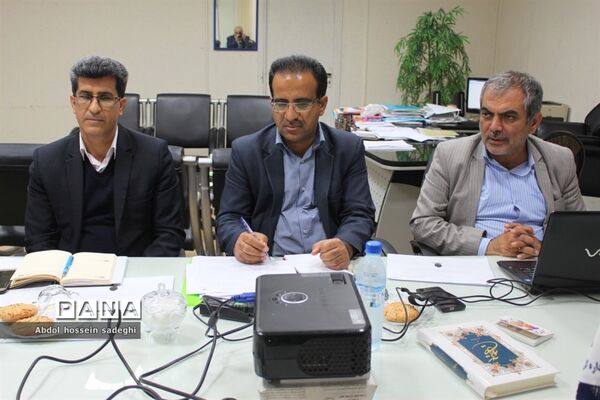 نشست تخصصی کار گروه زیر نظام تربیت معلم و تامین منابع انسانی استان بوشهر