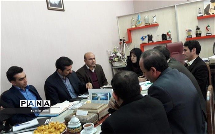 معاون آموزش ابتدایی  آموزش و پرورش اصفهان:کلید خوشبختی آینده دانش آموزان خود کنترلی وخود تنظیمی است