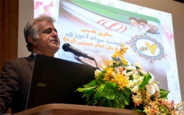 مدیر آموزش و پرورش پیربکران:محور اصلی توسعه کشورها ، دانایی یا باسواد بودن جامعه است