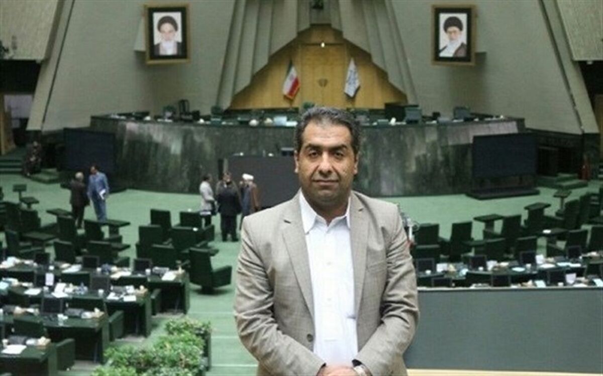تکذیب تعلیق کارمند گمرک