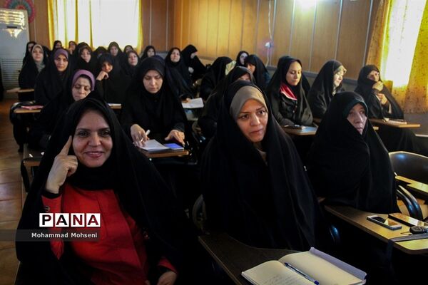 جلسه آموزش تشکیلات پیشتازان مربیان پرورشی  ناحیه یک ری