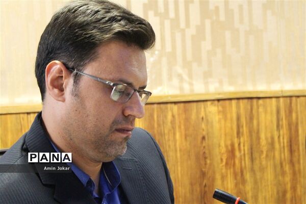 نشست خبری مدیرکل آموزش و پرورش فارس به‌مناسبت هفته نهضت سوادآموزی