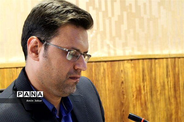 نشست خبری مدیرکل آموزش و پرورش فارس به‌مناسبت هفته نهضت سوادآموزی
