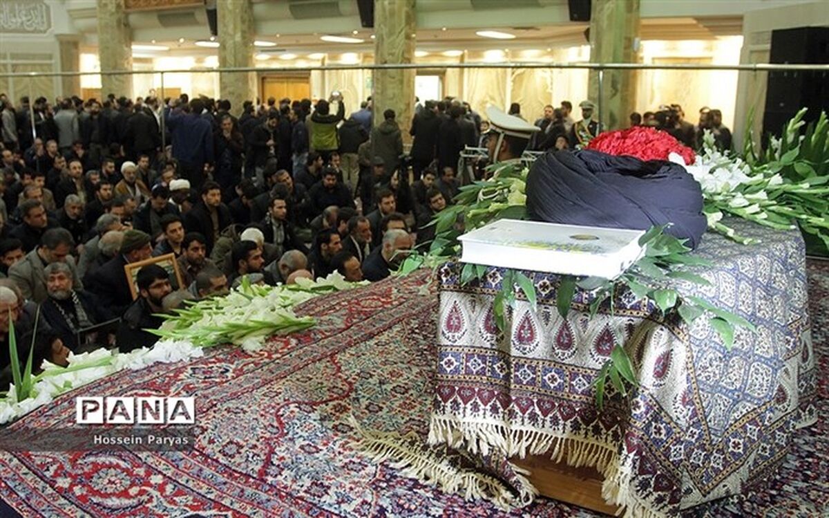 مراسم وداع با آیت الله هاشمی شاهرودی در مسجد امام صادق برگزار شد+ عکس