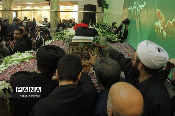 مراسم وداع با پیکر آیت‌الله هاشمی شاهرودی - مسجد امام صادق (ع)