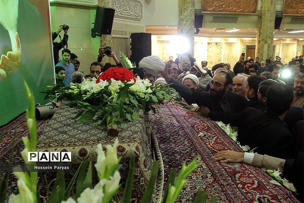 مراسم وداع با پیکر آیت‌الله هاشمی شاهرودی - مسجد امام صادق (ع)