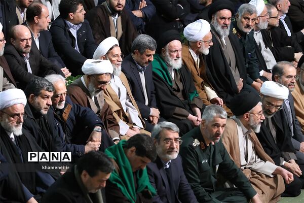 مراسم اقامه نماز بر پیکر آیت‌الله هاشمی شاهرودی به امامت رهبر انقلاب