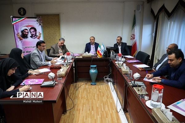 جلسه ستاد بزرگداشت 8 اسفند روز امور تربیتی