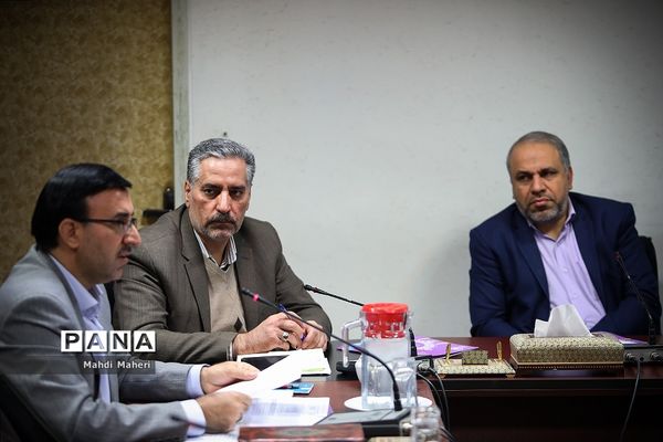 جلسه ستاد بزرگداشت 8 اسفند روز امور تربیتی