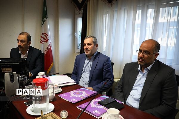 جلسه ستاد بزرگداشت 8 اسفند روز امور تربیتی