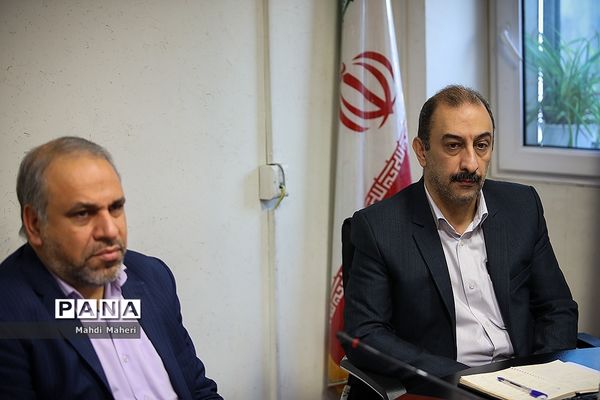 جلسه ستاد بزرگداشت 8 اسفند روز امور تربیتی