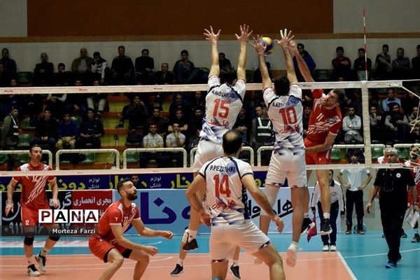 دیدار دو تیم شهرداری‌های تبریز و ورامین