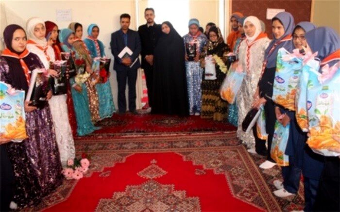 بازدید یک روزه معاون آموزش ابتدایی اداره کل از مدارس ابتدایی منطقه مروست