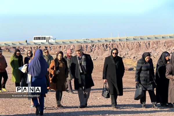 بازدید سرگروه‌های جغرافیای ادارات کل آموزش و پرورش کشور از دریاچه ارومیه