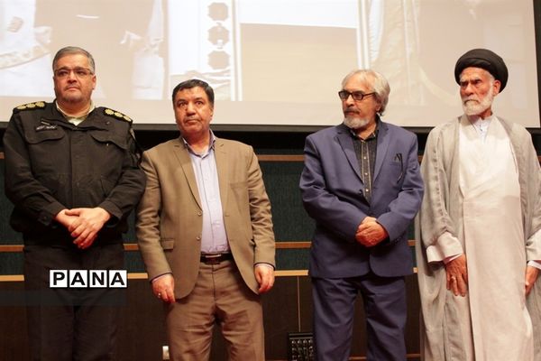 اختتامیه استانی جشنواره شعر دفاع مقدس در بیرجند