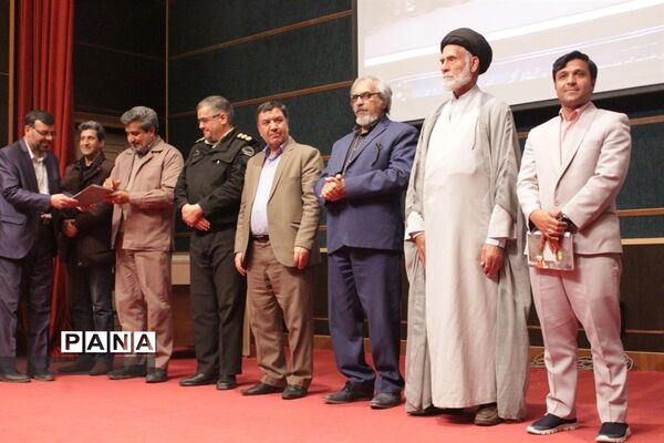 اختتامیه استانی جشنواره شعر دفاع مقدس در بیرجند