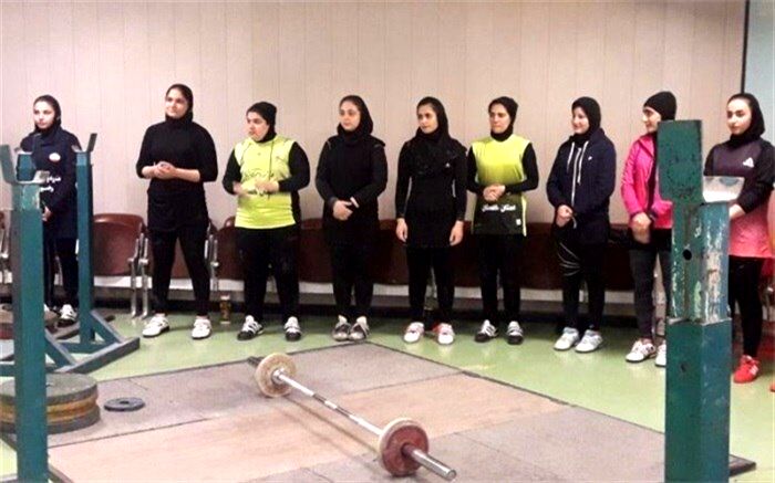 اردوی تیم‌های ملی وزنه‌برداری بانوان پایان یافت