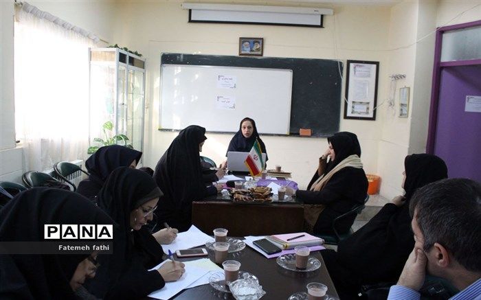 کارگاه آموزشی مدیریت فوریت ویژه مشاورین چهاردانگه برگزار شد