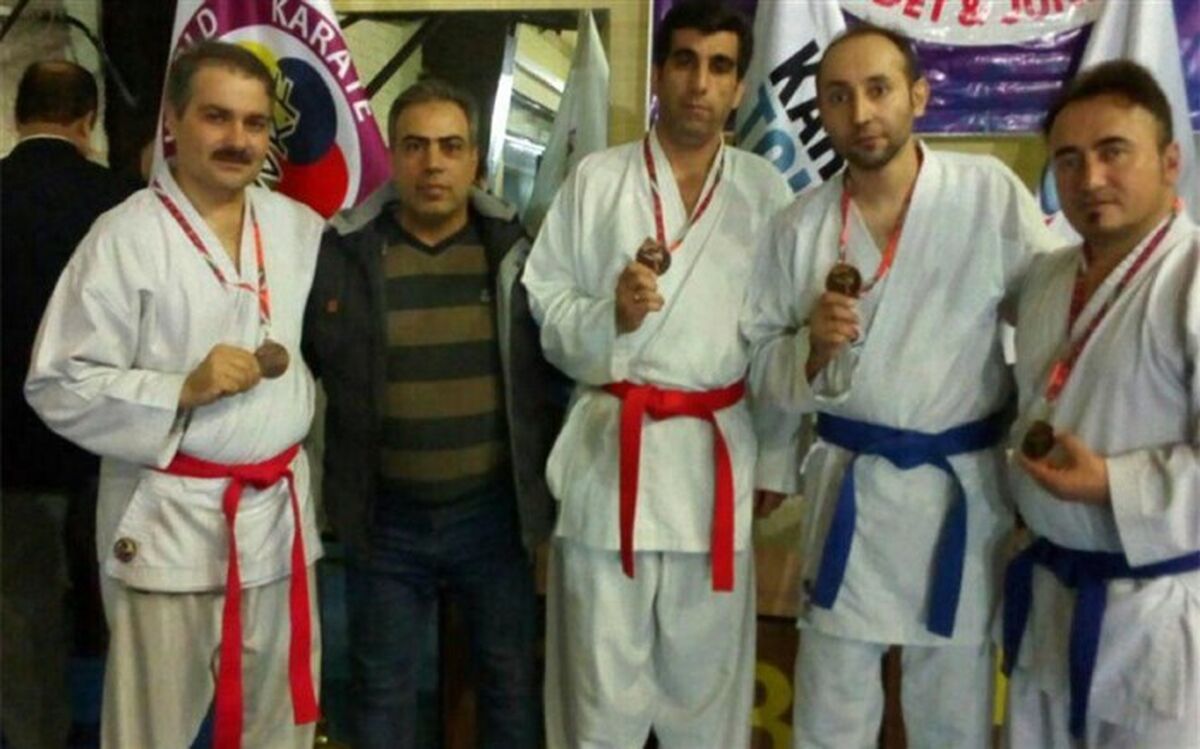 کاراته کاهای کردستانی در مسابقات قهرمانی پیشکسوتان کشور چهار مدال برنز کسب کردند