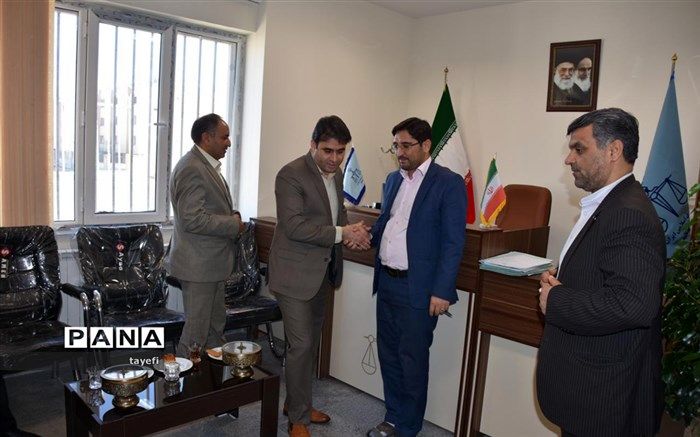 دیدار مدیرعامل شرکت عمران شهر جدید گلبهار با دادستان گلبهار