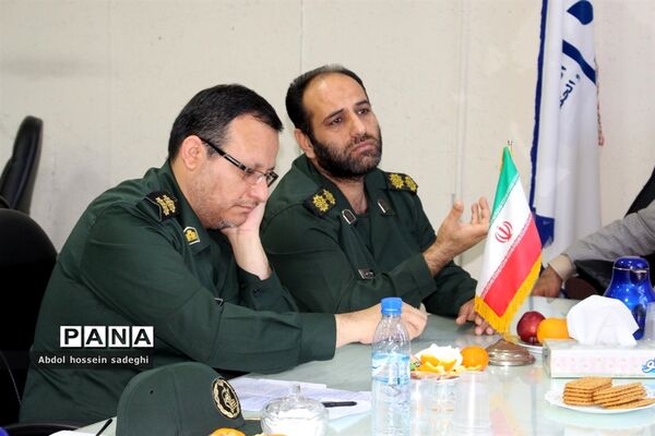 جلسه ستاد هماهنگی راهیان نور مرحله برادران بسیج دانش‌آموزی استان بوشهر