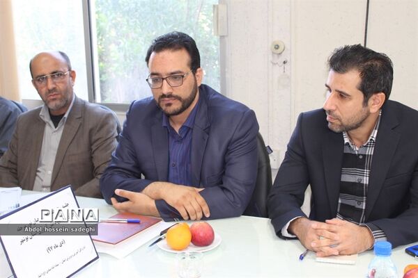 جلسه ستاد هماهنگی راهیان نور مرحله برادران بسیج دانش‌آموزی استان بوشهر