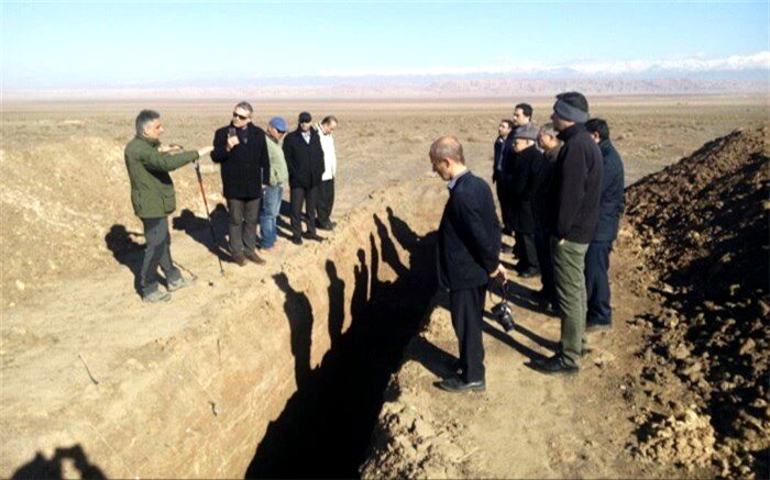 مسئولان از محل اجرای طرح دقیق‌سازی گسل‌های شهر کرج بازدید کردند