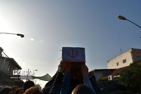 آیین تشییع پیکر شهید مدافع حرم علیرضا بریری در بابلسر