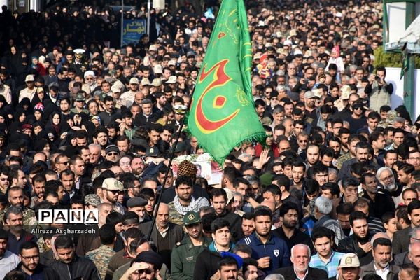 آیین تشییع پیکر شهید مدافع حرم علیرضا بریری در بابلسر