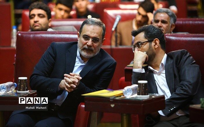 وزیر ارتباطات: برخی روش‌های مسدودسازی صرف را ترجیح می‌دهند؛ من مخالفم