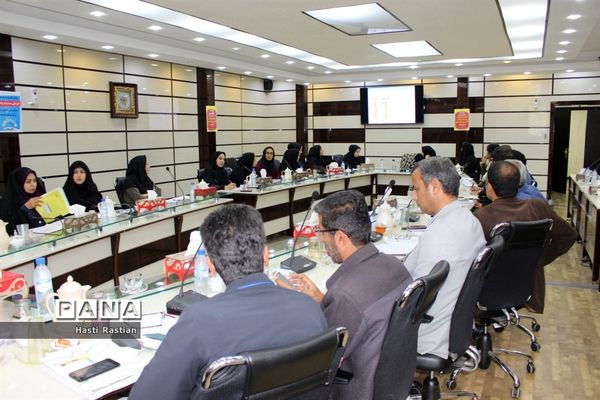 جلسه تخصصی سرگروه‌های درس تربیت‌بدنی و ناظران قطبی شهرستان‌ها و مناطق استان بوشهر