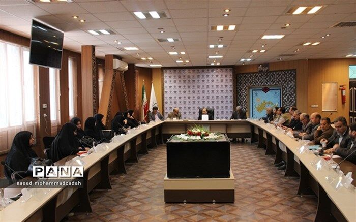 برگزاری جلسه هم‌اندیشی رسیدگی به امور خیریه و دانش آموزان مناطق محروم  آموزش و پرورش ناحیه 2 مشهد