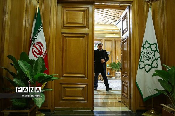 نشست مشترک شهرداران تهران در دوره انقلاب  شکوهمند اسلامی