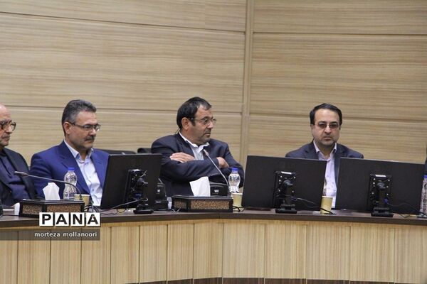 دویست و شصت و چهارمین جلسه شورای آموزش و پرورش با حضور معاون وزیر آموزش و پرورش و استاندار یزد
