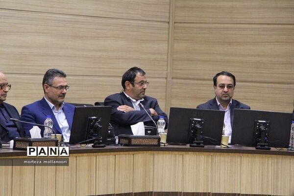 دویست و شصت و چهارمین جلسه شورای آموزش و پرورش با حضور معاون وزیر آموزش و پرورش و استاندار یزد