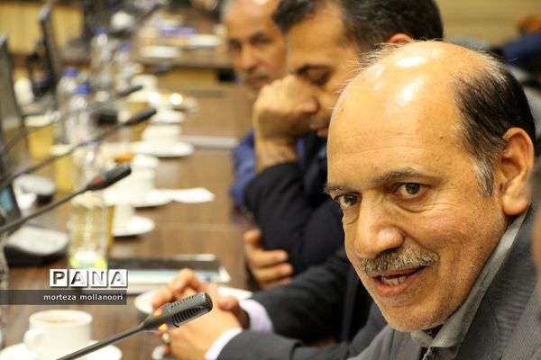 دویست و شصت و چهارمین جلسه شورای آموزش و پرورش با حضور معاون وزیر آموزش و پرورش و استاندار یزد