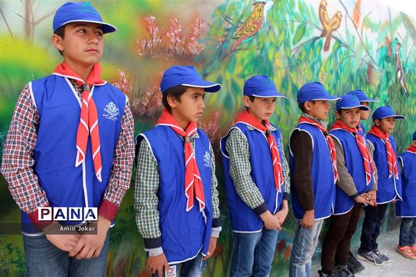 بازدید مسئولان سازمان دانش‌آموزی فارس از مدرسه تمام تشکیلاتی در اِوز