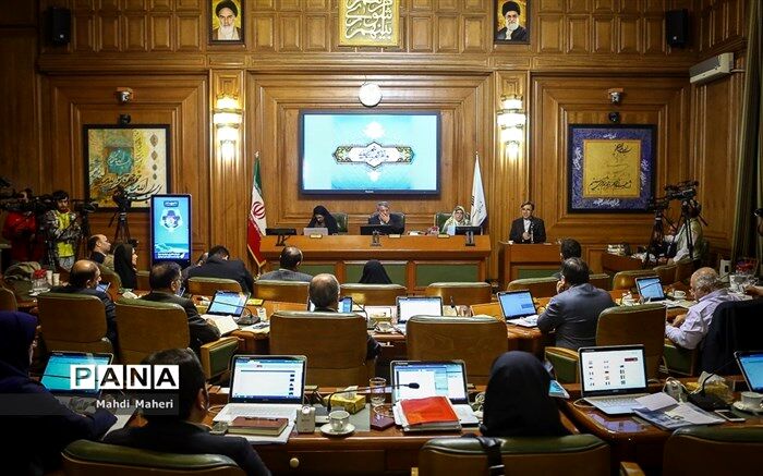 اعتراض اعضای شورا به ادبیات معاون شهردار تهران