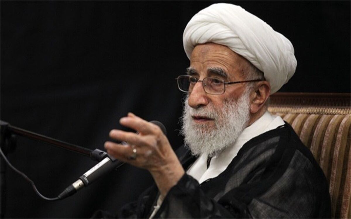 آیت الله جنتی: مطلعان معتقدند می‌توانیم از فضای مجازی به نفع انقلاب استفاده کنیم