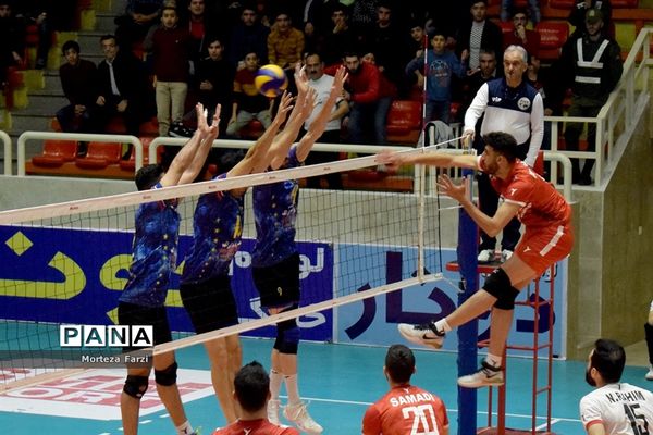 سرخ پوشان تبریزی با برد شهروند اراک یک قدم به پلی آف نزدیک تر شدند