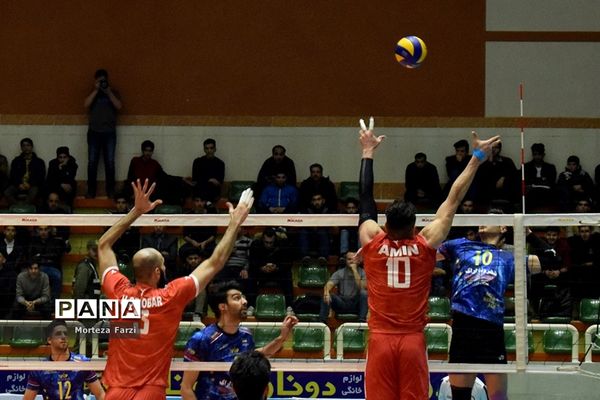 سرخ پوشان تبریزی با برد شهروند اراک یک قدم به پلی آف نزدیک تر شدند